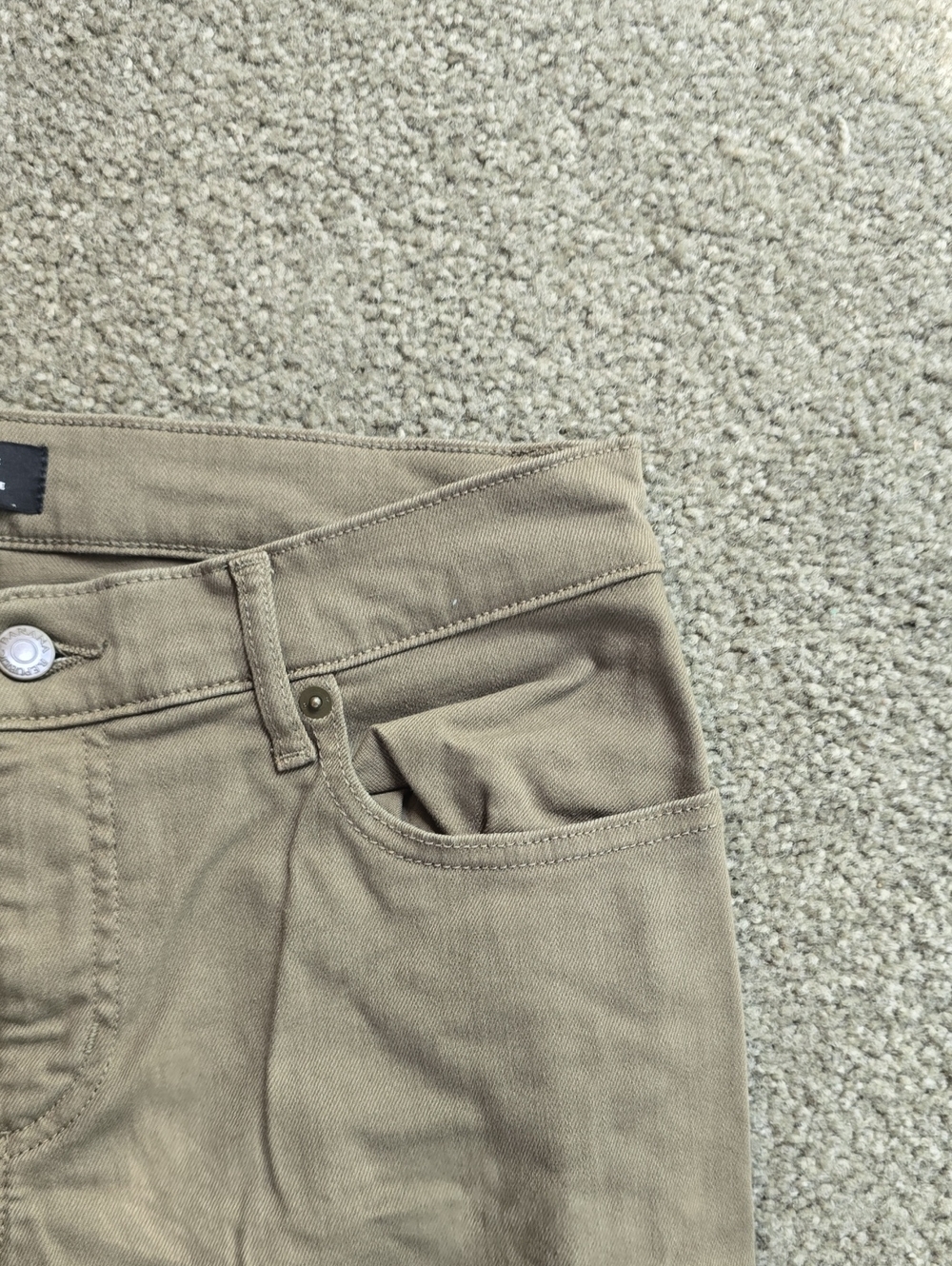 Banana Republic Women’s Khaki Boyfriend Jeans - Picture 3 of 9